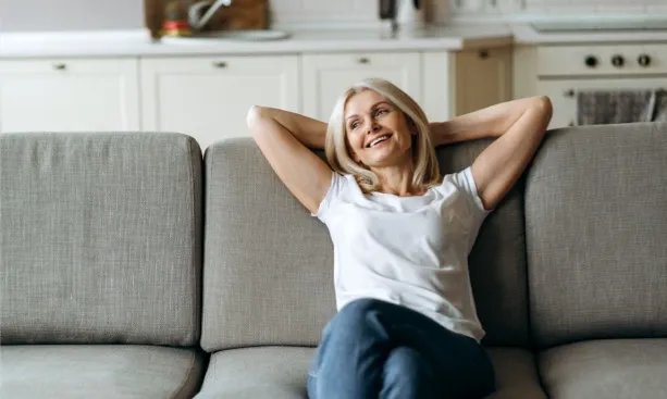 imgi_10_woman-on-couch imgi_10_woman-on-couch